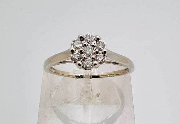 14k White Gold Round Cut 17.5pt Diamond Floral Cluster Ring