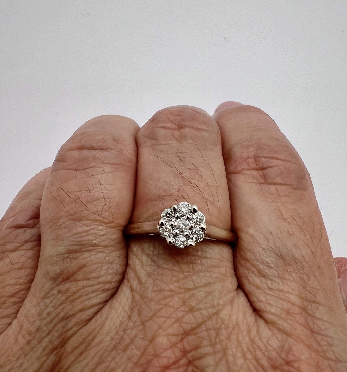 14k White Gold Round Cut 17.5pt Diamond Floral Cluster Ring