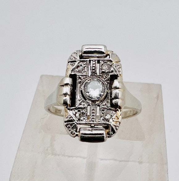 18k White Gold and Platinum Round 24pt Diamond with Unique Accents Ring