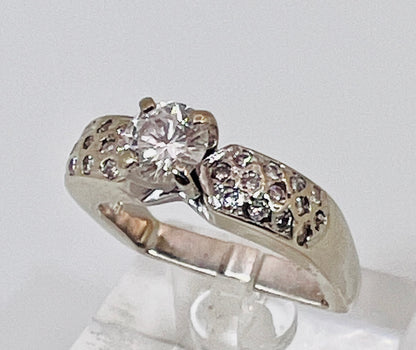 18k White Gold Round Cut 86pt Diamond with Accents Ring