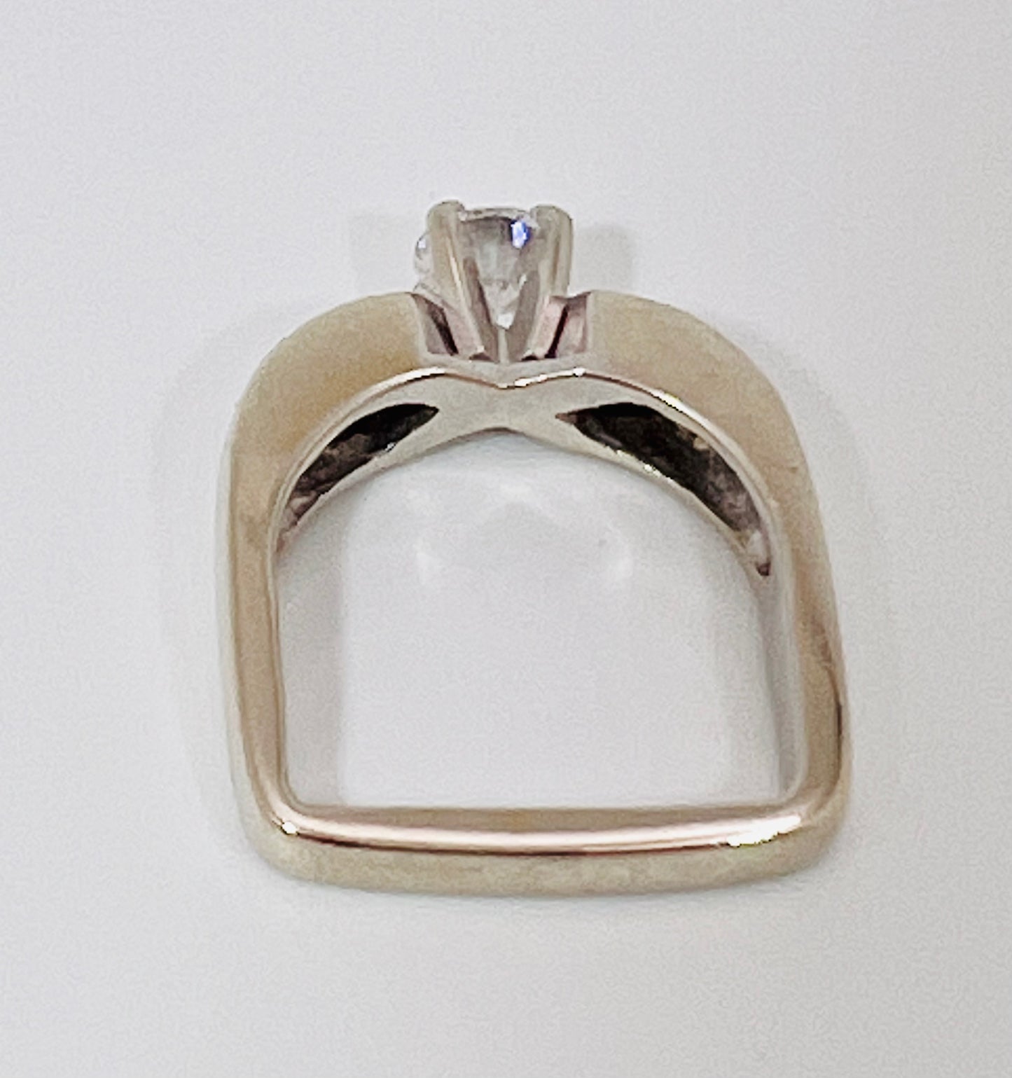 18k White Gold Round Cut 86pt Diamond with Accents Ring