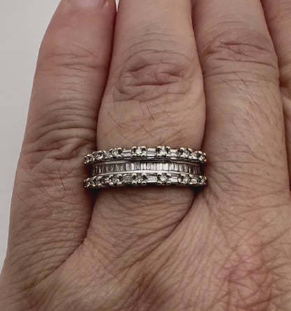 10k White Gold Round and Baguette Cut 38pt Diamond Row Set Cluster Ring