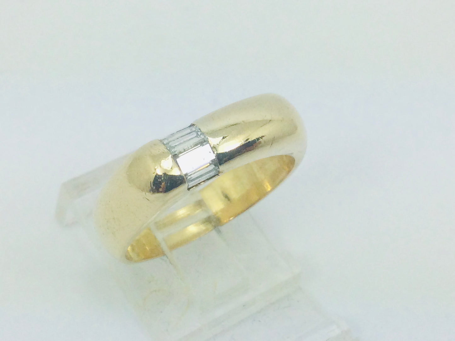 18k Yellow Gold Baguette Cut 28pt Diamond Ring