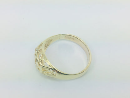 10k Yellow Gold 'Mom' Swirl and Leaf Ring