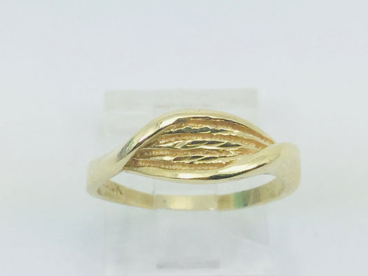 10k Yellow Gold Swivel Twist Lines Ring