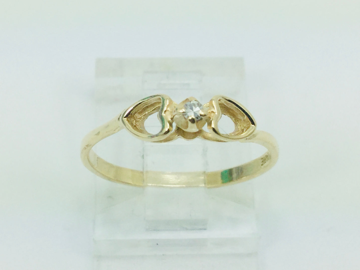 10k Yellow Gold Round Cut 2pt Solitaire Diamond Heart Ring