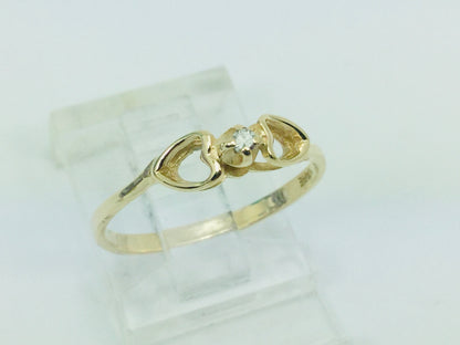 10k Yellow Gold Round Cut 2pt Solitaire Diamond Heart Ring