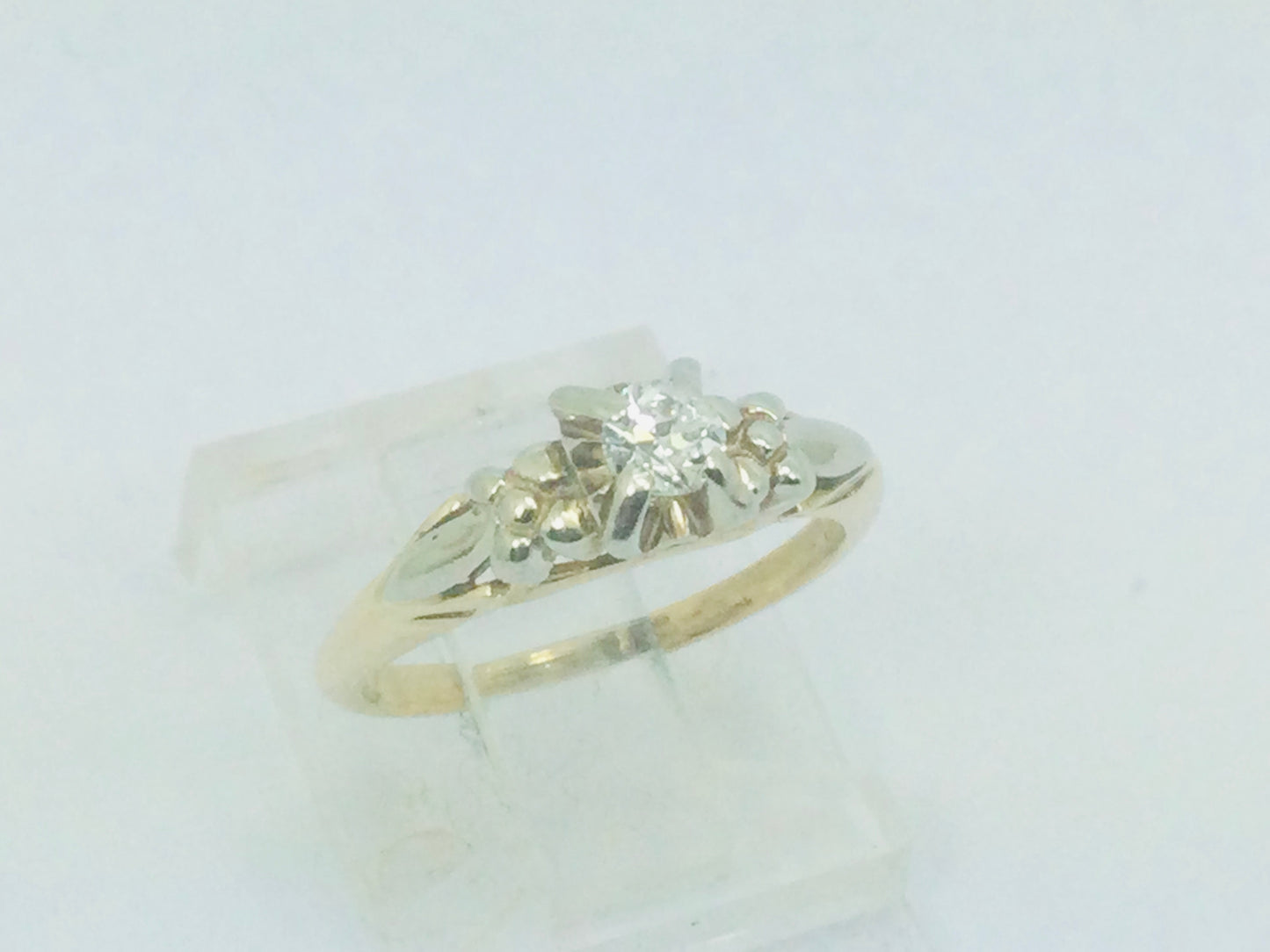 14k Yellow and White Gold Round Cut 14pt Diamond Ring