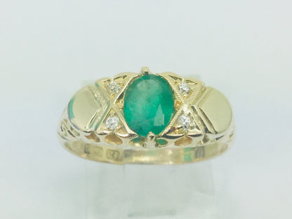 18k Yellow Gold Oval Cut 75pt Emerald May Birthstone & 6pt Diamond Ring