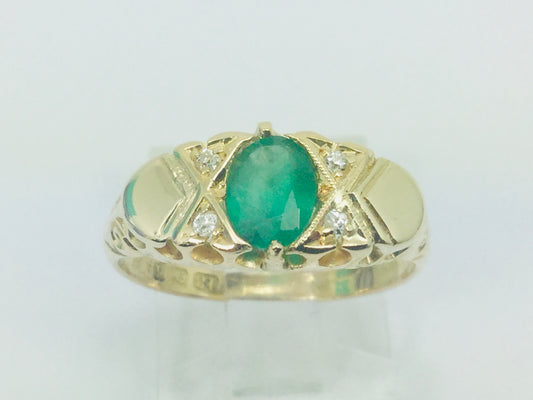 18k Yellow Gold Oval Cut 75pt Emerald May Birthstone & 6pt Diamond Ring