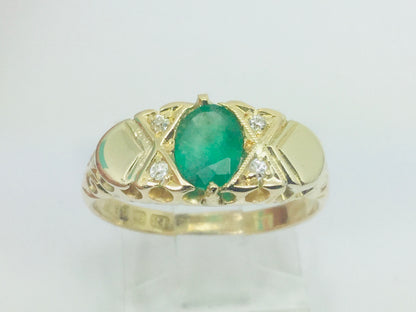 18k Yellow Gold Oval Cut 75pt Emerald May Birthstone & 6pt Diamond Ring