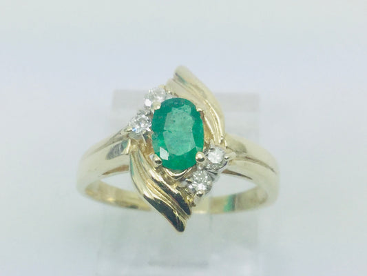 10k Yellow Gold Oval Cut 50pt Emerald May Birthstone & 12pt Diamond Ring