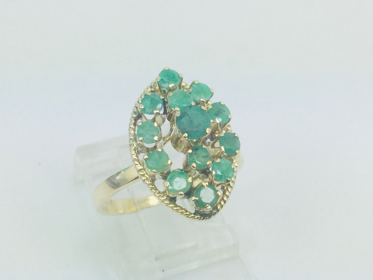 14k Yellow Gold Round Cut 90pt Emerald May Birthstone Oval Cluster Ring