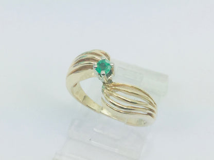 14k Yellow Gold Round Cut 10pt Emerald May Birthstone Ring