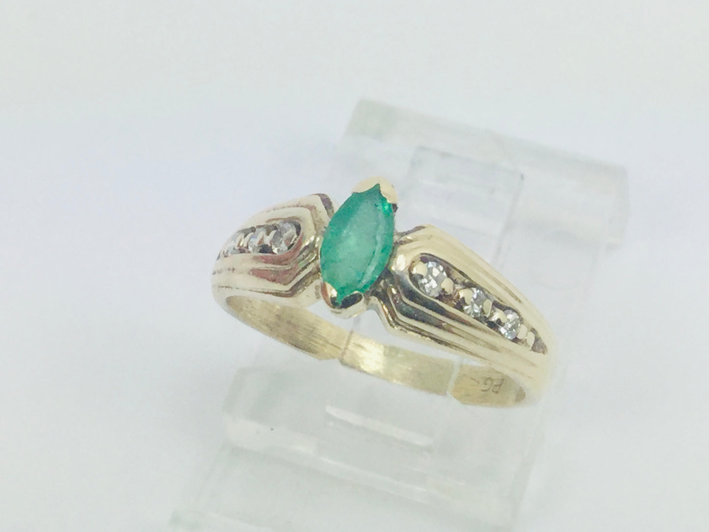 10k Yellow Gold Marquise Cut 30pt Emerald May Birthstone & 6pt Diamond Row Set Ring