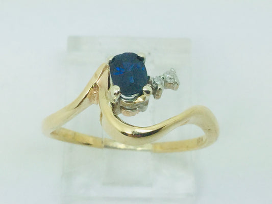 14k Yellow Gold Oval Cut 33pt Sapphire September Birthstone & 2pt Diamond Wave Ring