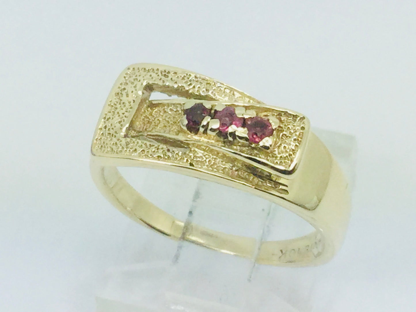 10k Yellow Gold Round Cut 9pt Ruby July Birthstone Belt Buckle Ring