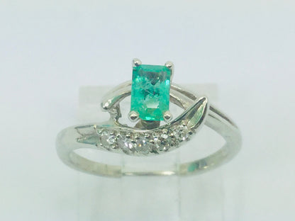 14k White Gold Emerald Cut 25pt Emerald May Birthstone & 7.5pt Diamond Ring