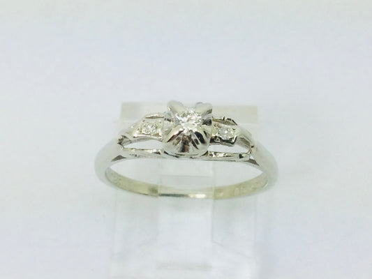 14k White Gold Vintage Round Cut 8pt Diamond with Diamond Accents Ring