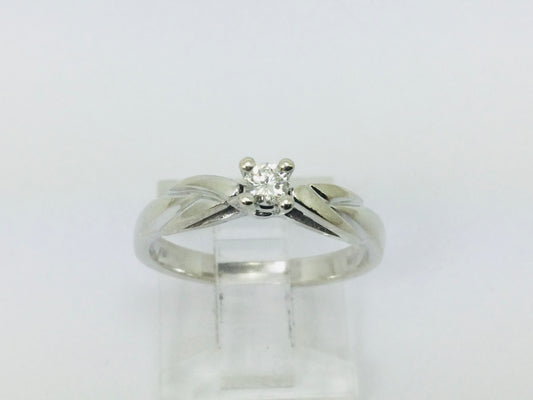 14k White Gold Round Cut 10pt Diamond Solitaire Ring