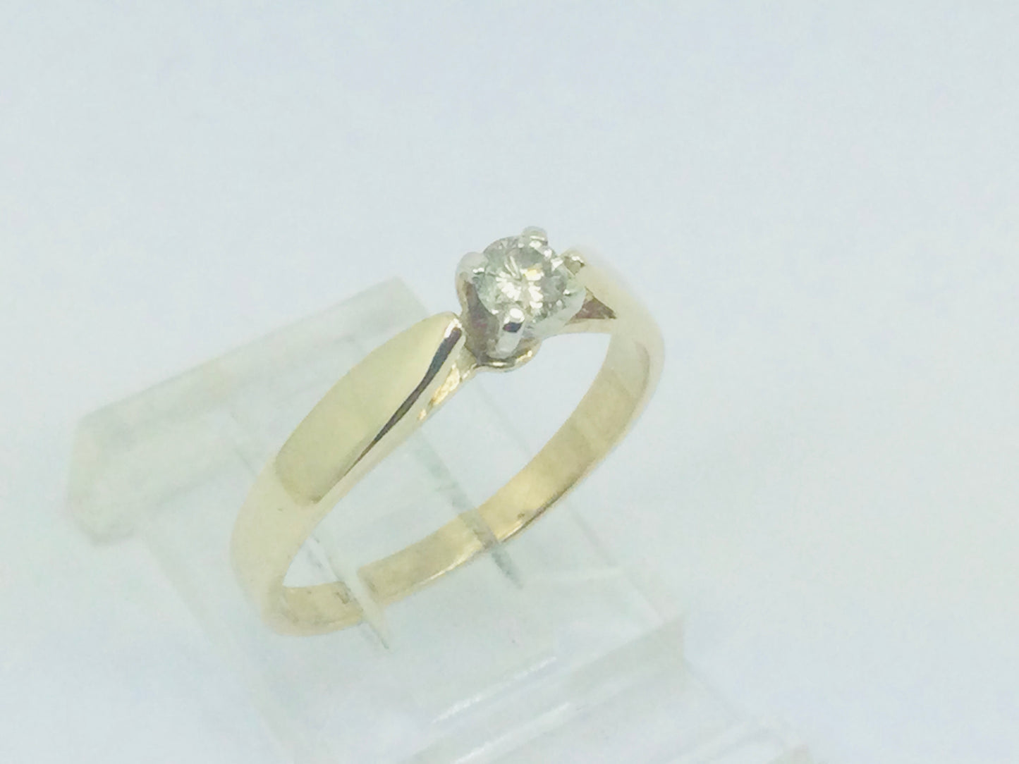 10k Yellow Gold Round Cut 14pt Diamond Solitaire Ring