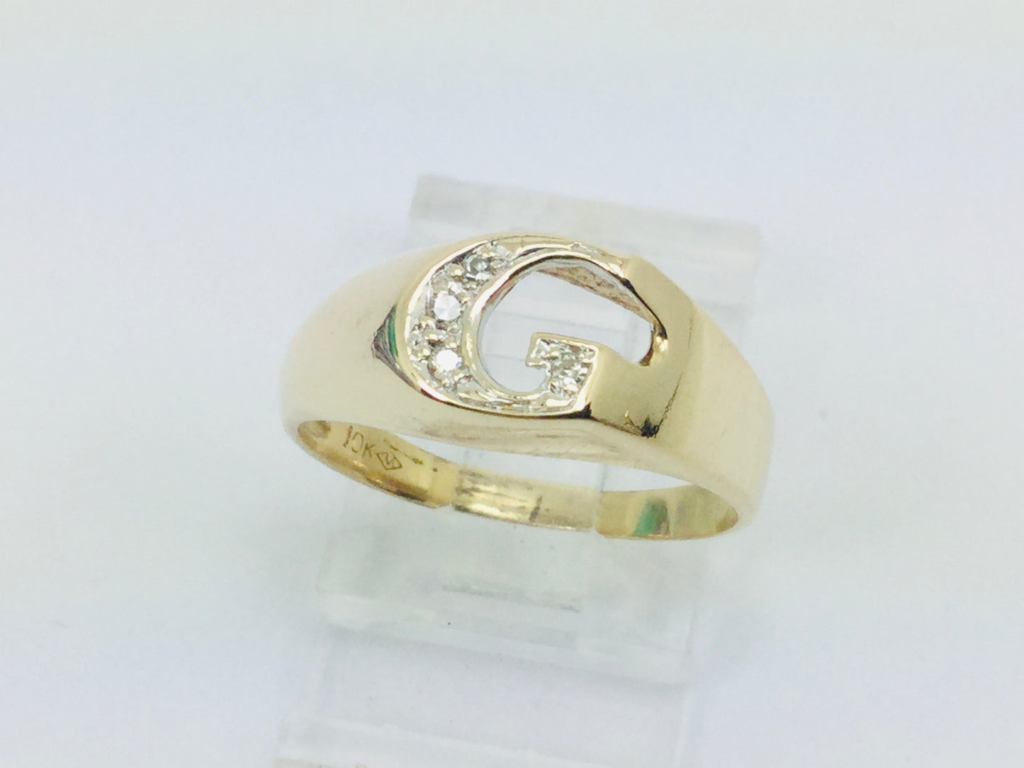 10k Yellow Gold Round Cut 4pt Diamond Letter 'G' Ring