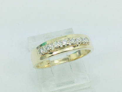 14k Yellow Gold Round Cut 14pt Row Set Diamond Ring