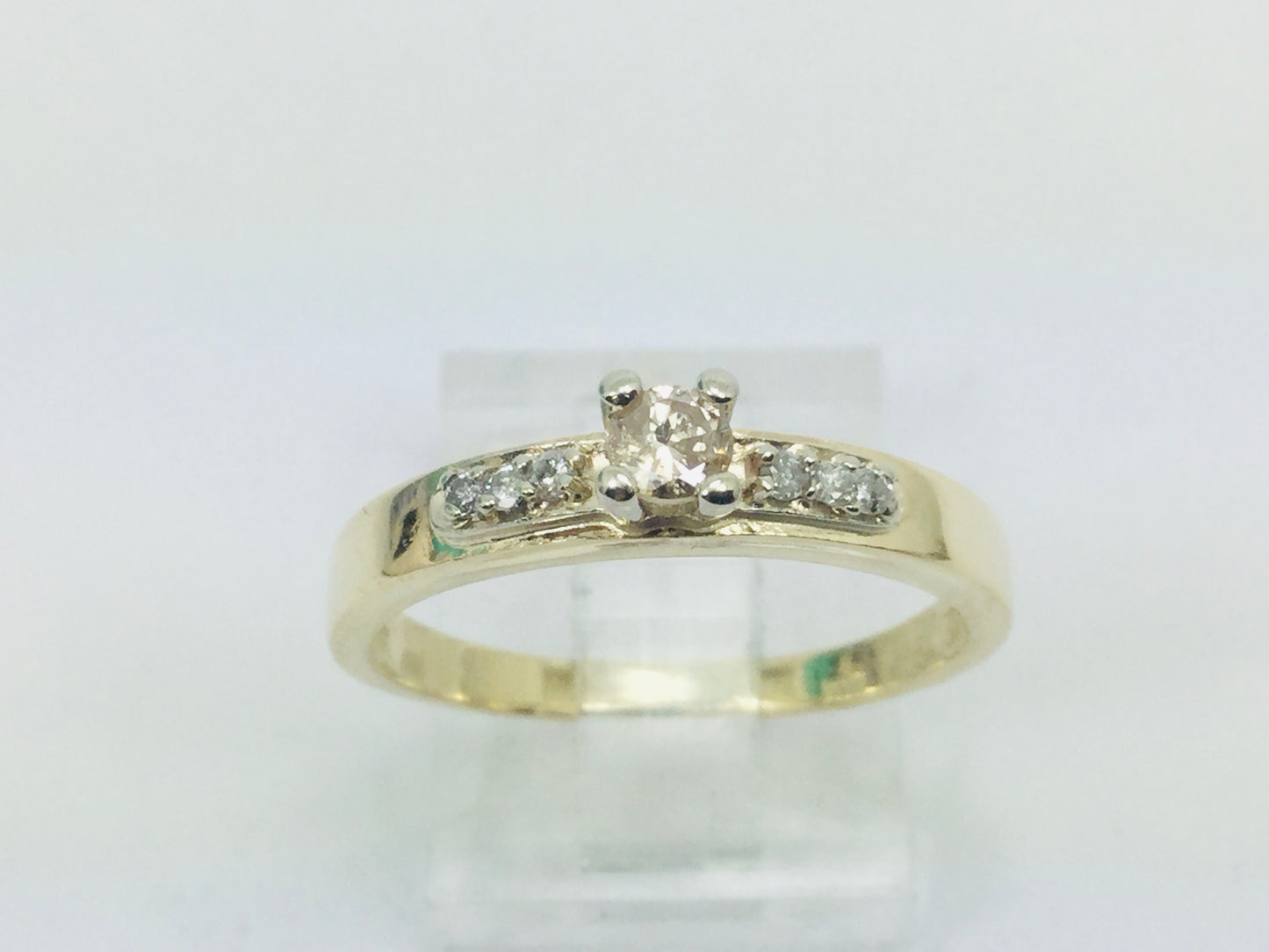 14k Yellow Gold Round Cut 17pt Diamond Solitaire with Accents Ring