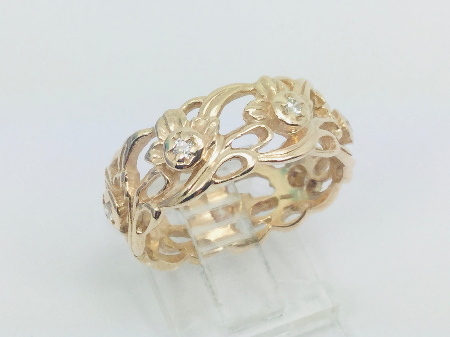 14k Yellow Gold Round Cut 7pt Diamond Flower Band Ring