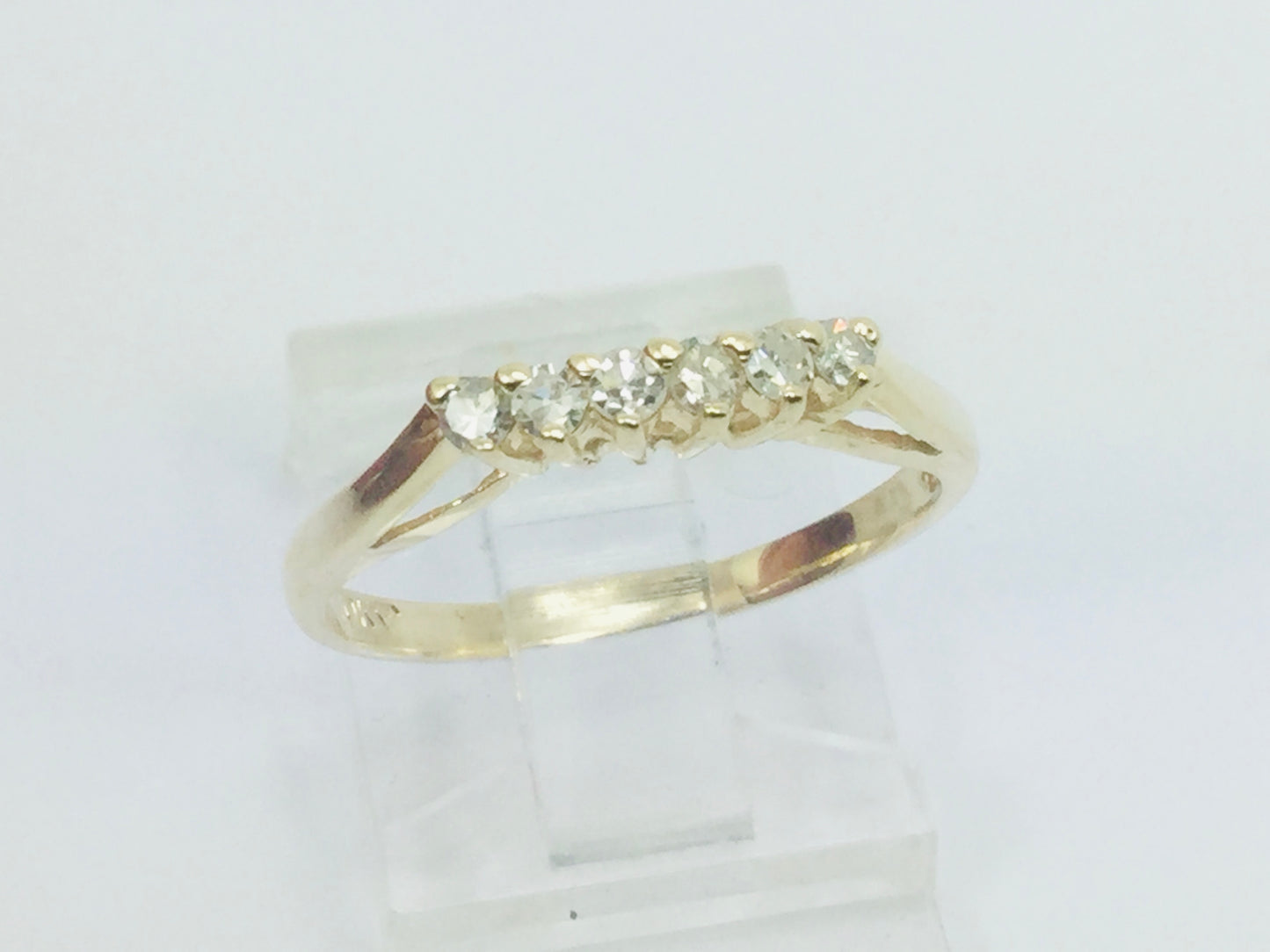 10k Yellow Gold Round Cut 20pt Row Set Diamond Ring