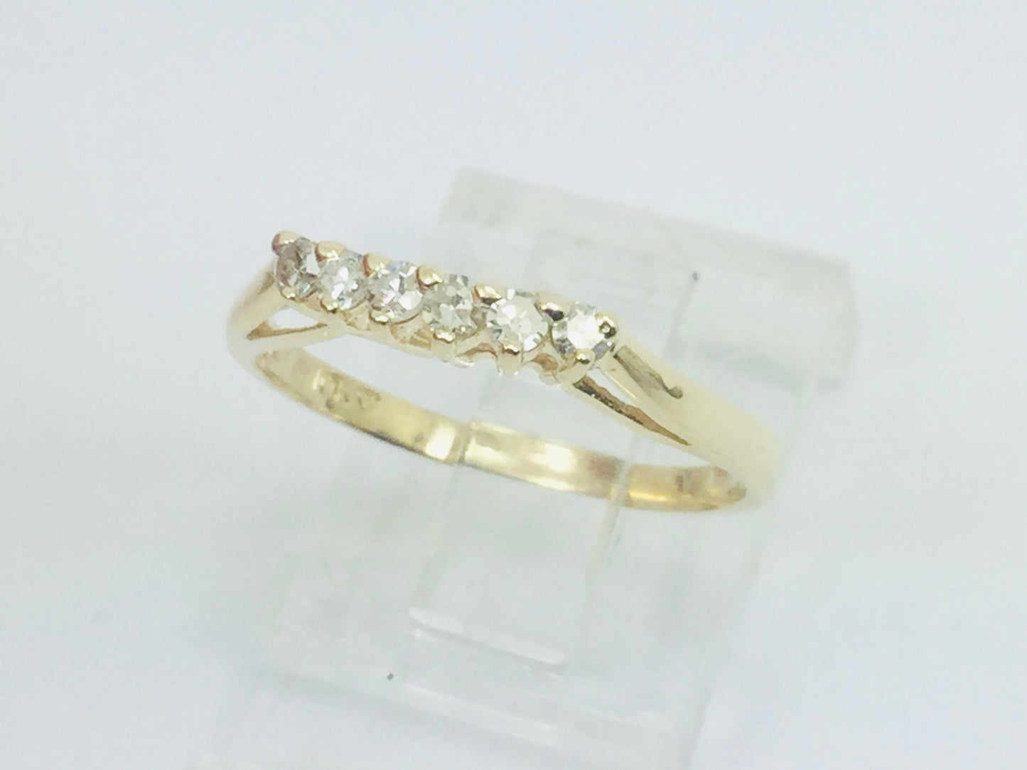 10k Yellow Gold Round Cut 20pt Row Set Diamond Ring