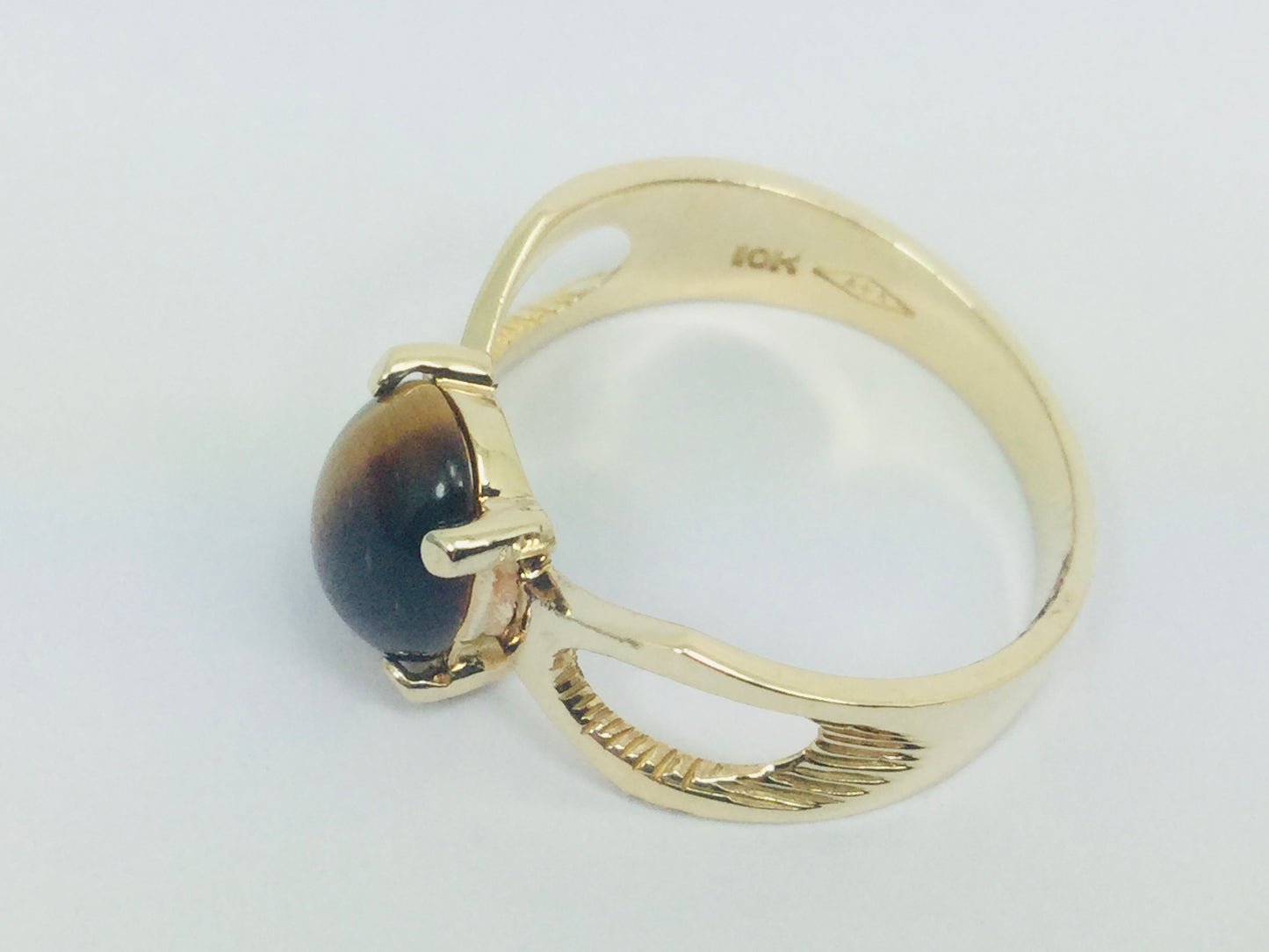 10k Yellow Gold Oval Cut Cabochon Tiger Eye Ring