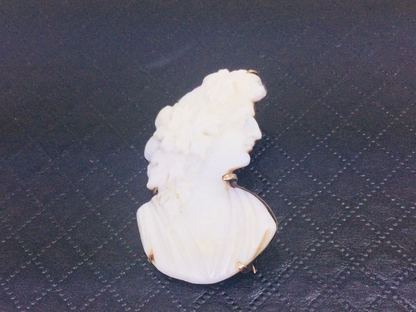 10k Gold Cameo Carved Brooch Pin