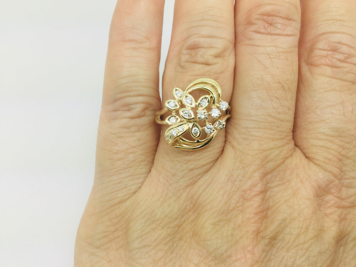 14k Yellow Gold Round Cut 35pt Diamond Cluster Ring