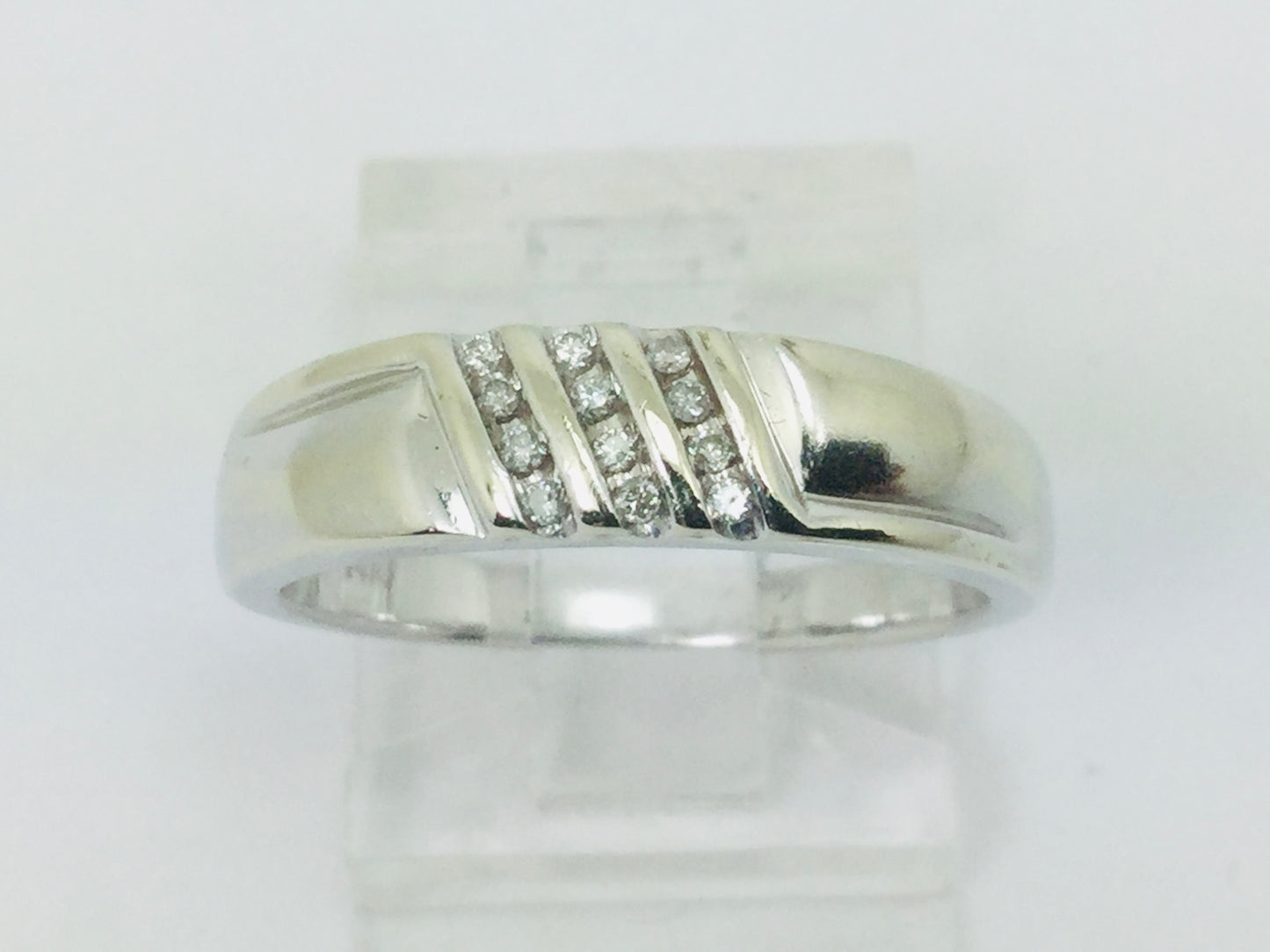 14k White Gold Round Cut 6pt Diamond Row Set Ring