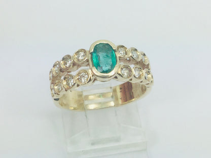 14k Yellow Gold Oval Cut 50pt Emerald May Birthstone & 40pt Diamond Row Set Ring