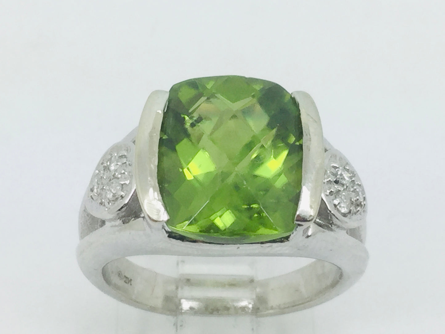 14k White Gold Cushion Cut 5ct Peridot August Birthstone & 9pt Diamond Accent Ring