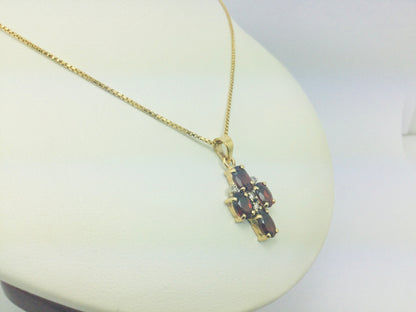 18k Yellow Gold Oval Cut 2ct Garnet & Round Cut 8pt Diamond Necklace