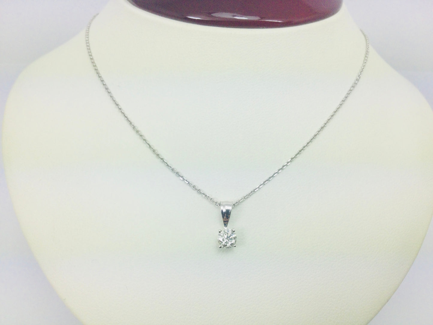 14k White Gold Round Cut 0.3ct Diamond Solitaire Necklace