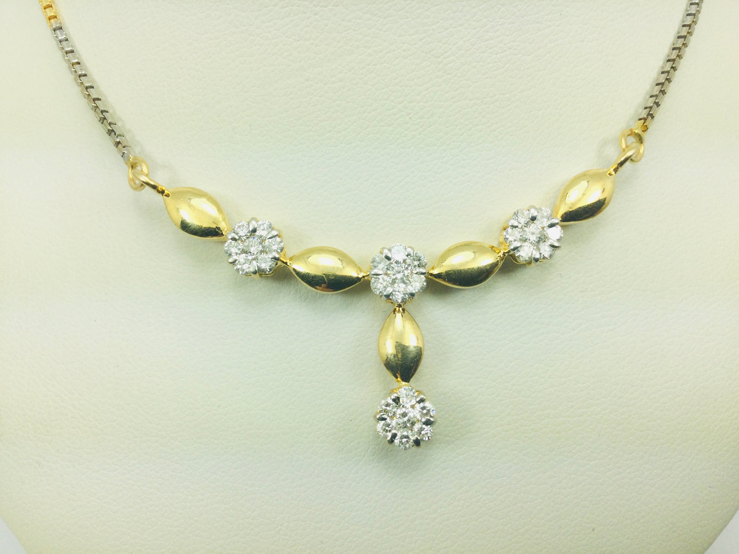 21k Yellow and White Gold Round Cut 1.32ct Diamond Cluster Necklace and Earring Set