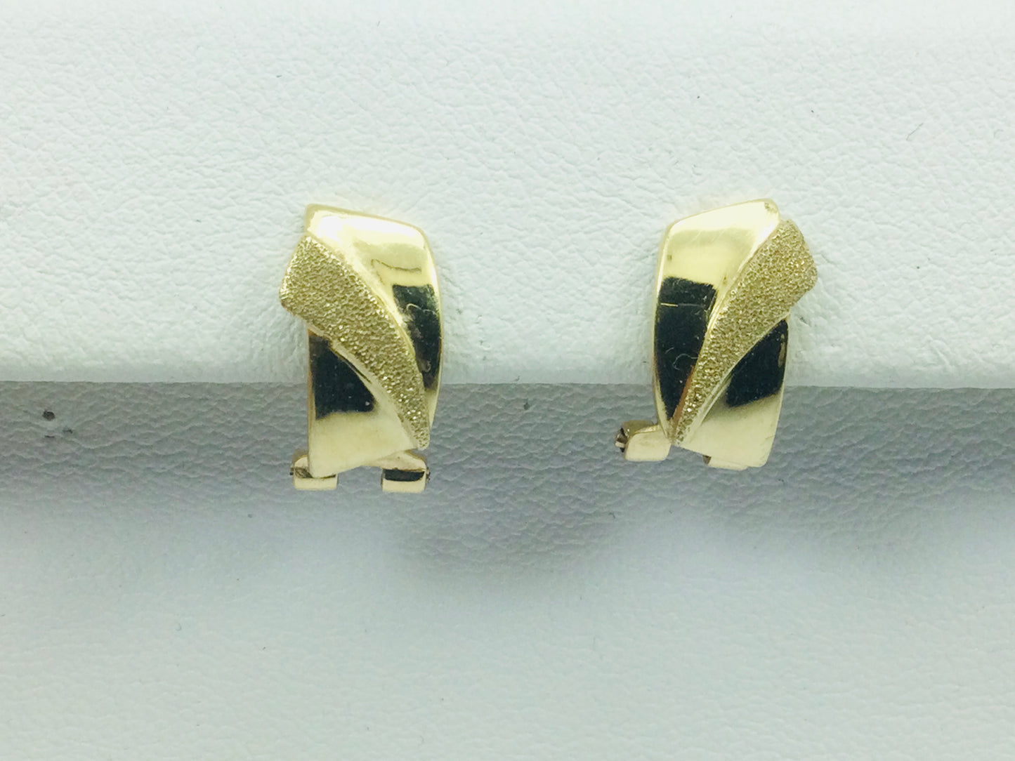 14k Yellow Gold Stud Earrings