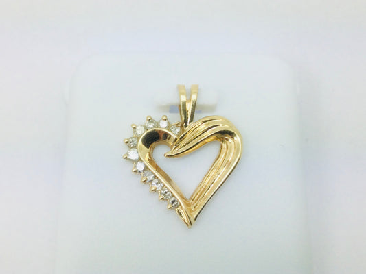 14k Yellow Gold Round Cut 17pt Diamond Heart Pendent