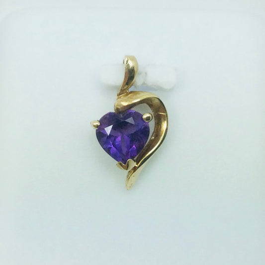 10k Yellow Gold Heart Cut Amethyst Pendent