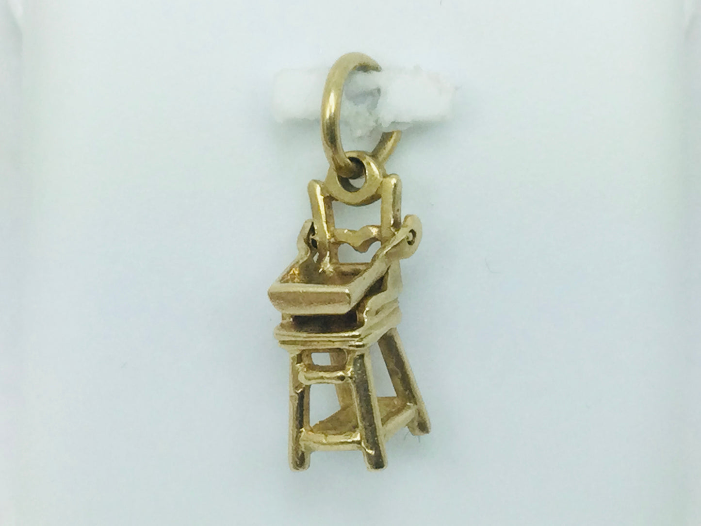 10k Yellow Gold Highchair Pendent