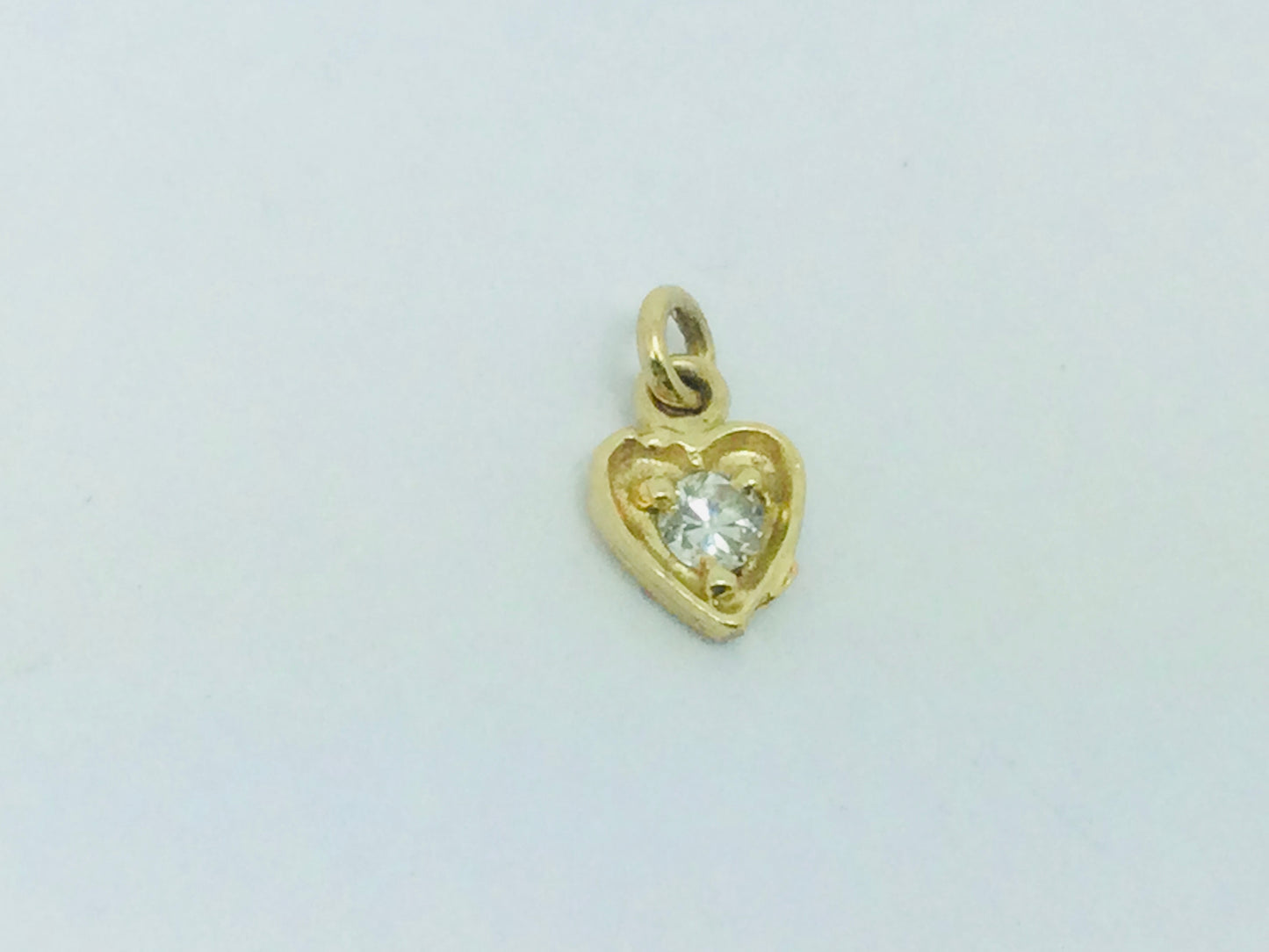 10k Yellow Gold Round Cut 1pt Cubic Zirconia (CZ) Heart Pendent