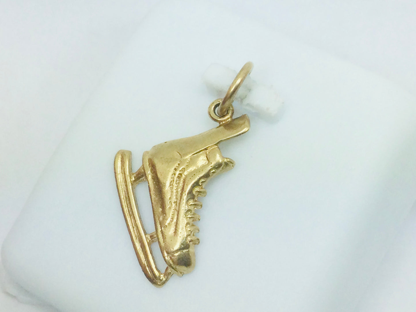 10k Yellow Ice Skate Pendent