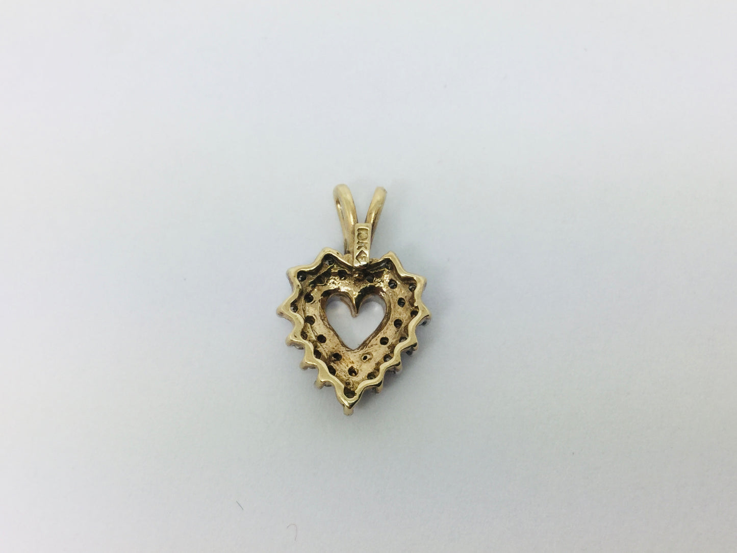 10k Yellow Gold Round Cut 26pt Diamond Heart Pendent