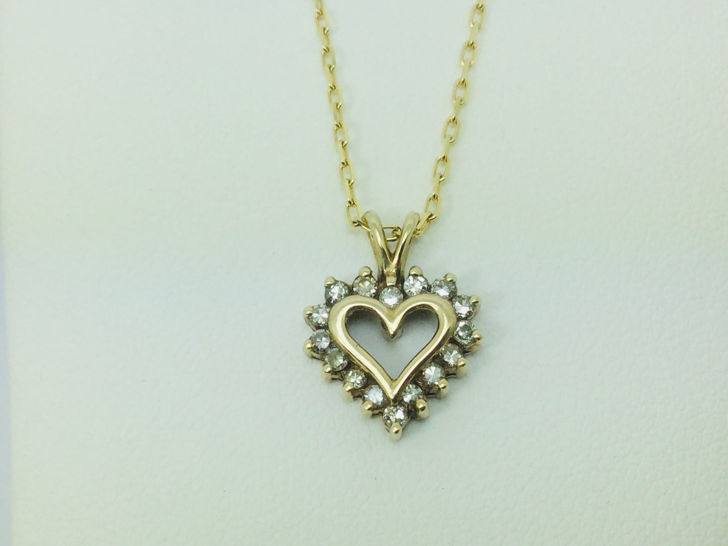 10k Yellow Gold Round Cut 24pt Diamond Heart Pendent