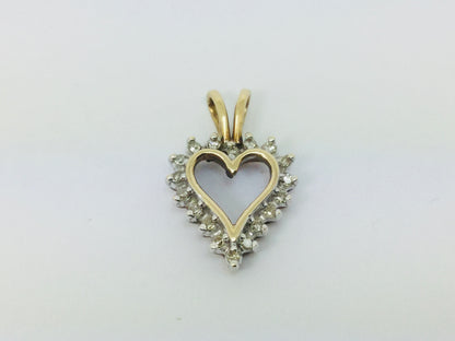 10k Yellow Gold Round Cut 18pt Diamond Heart Pendent