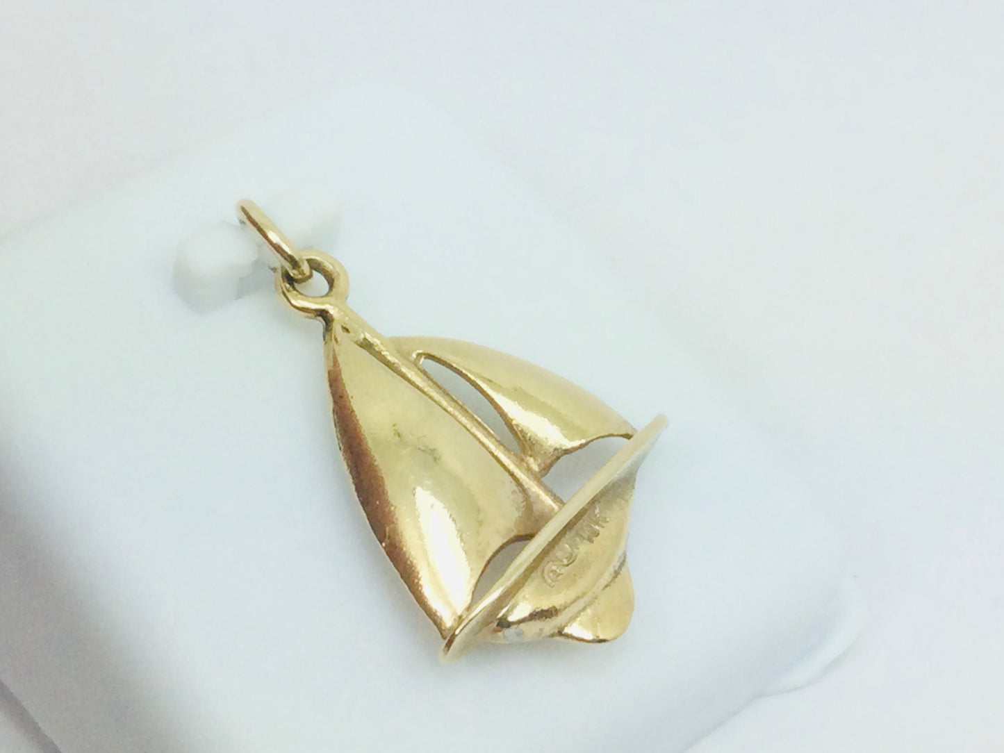 10k Yellow Gold Sailboat Pendent